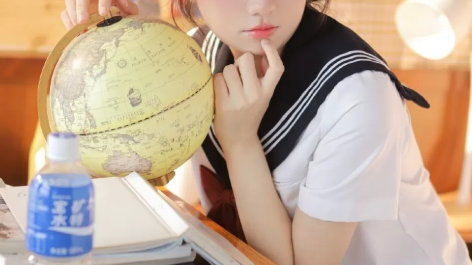 精品视频九九与御梦子vlog:从地球仪曲面读懂3D视频图案播放预览封面